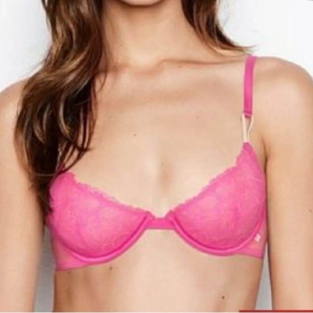 Victoria’s Secret UnLined Demi Double Lacey Bra size 32DDD NWOT